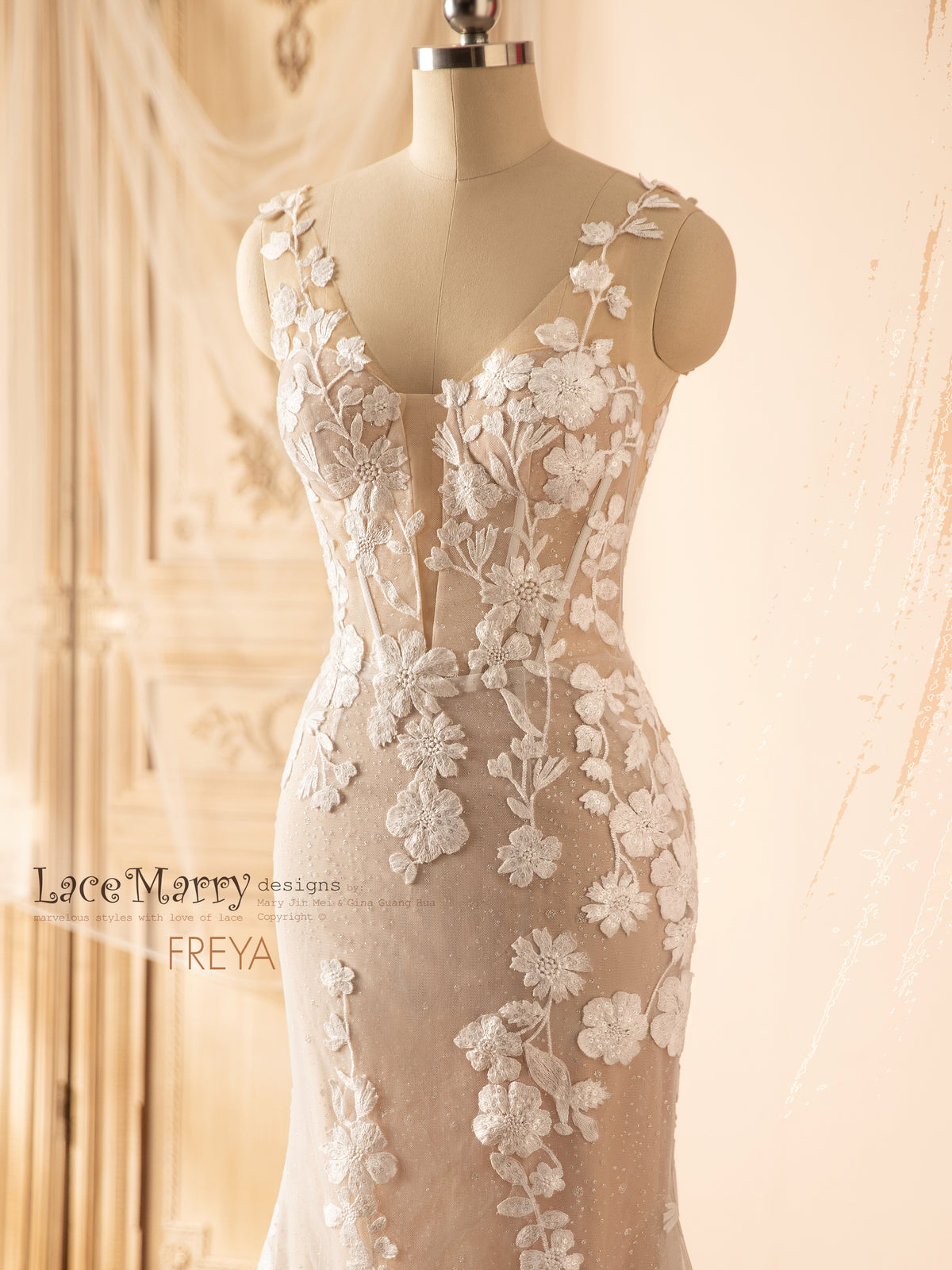 FREYA / Fitted Glitter Wedding Dress with Gorgeous Flowers