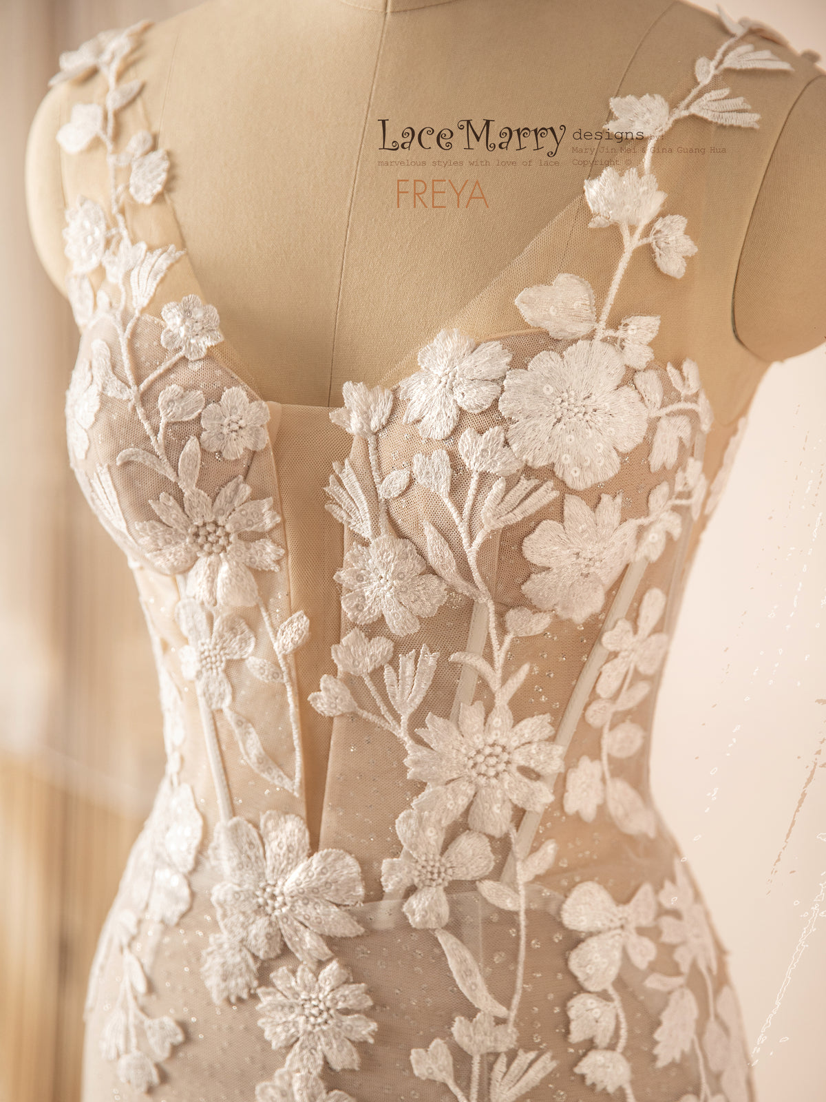 FREYA / Fitted Glitter Wedding Dress with Gorgeous Flowers