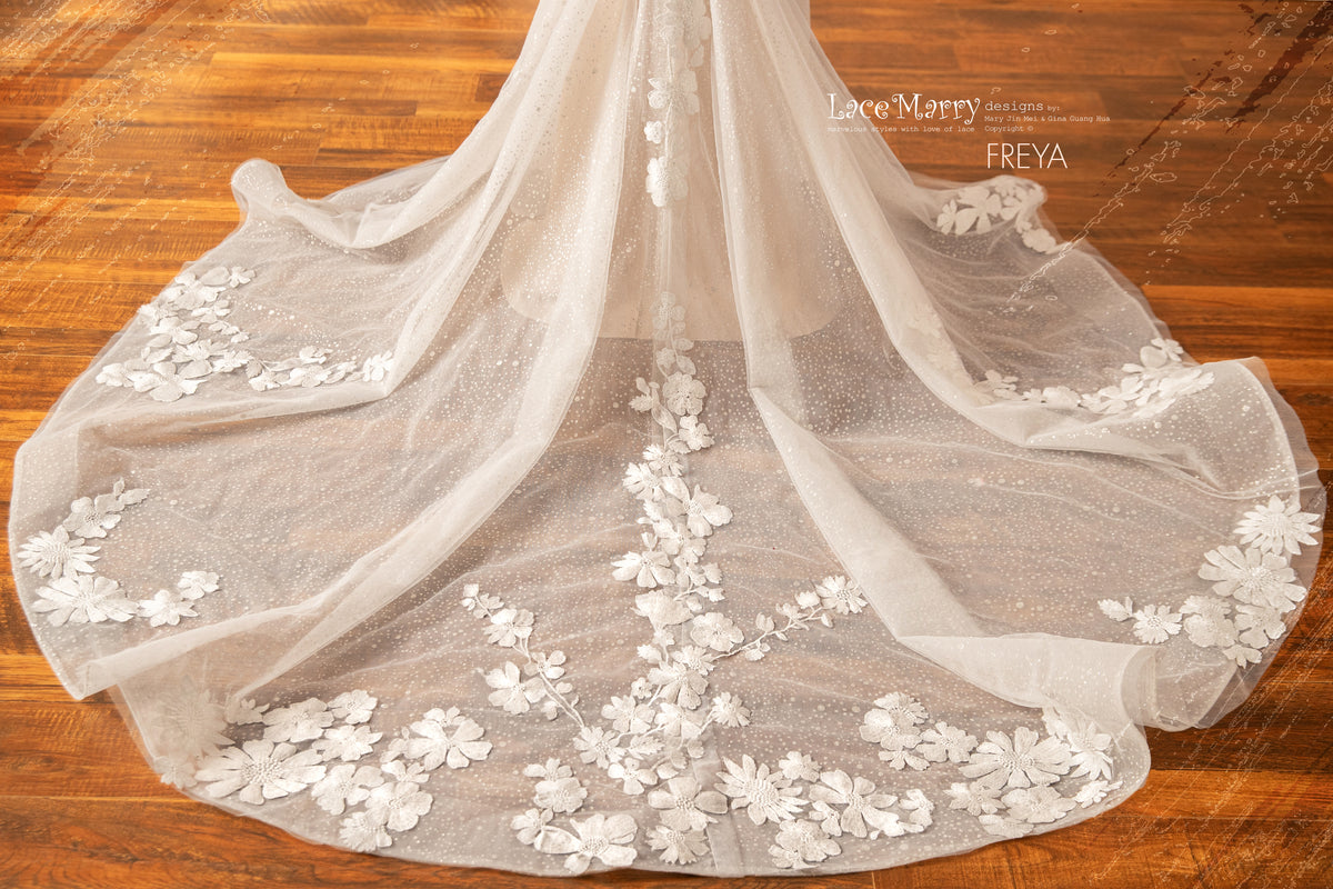 FREYA / Fitted Glitter Wedding Dress with Gorgeous Flowers