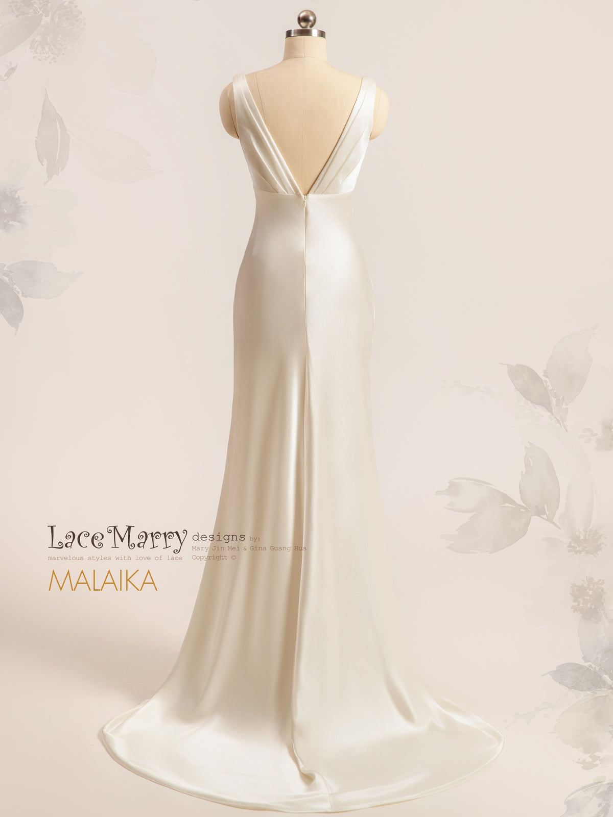 MALAIKA / Plain Wedding Dress with V Neckline