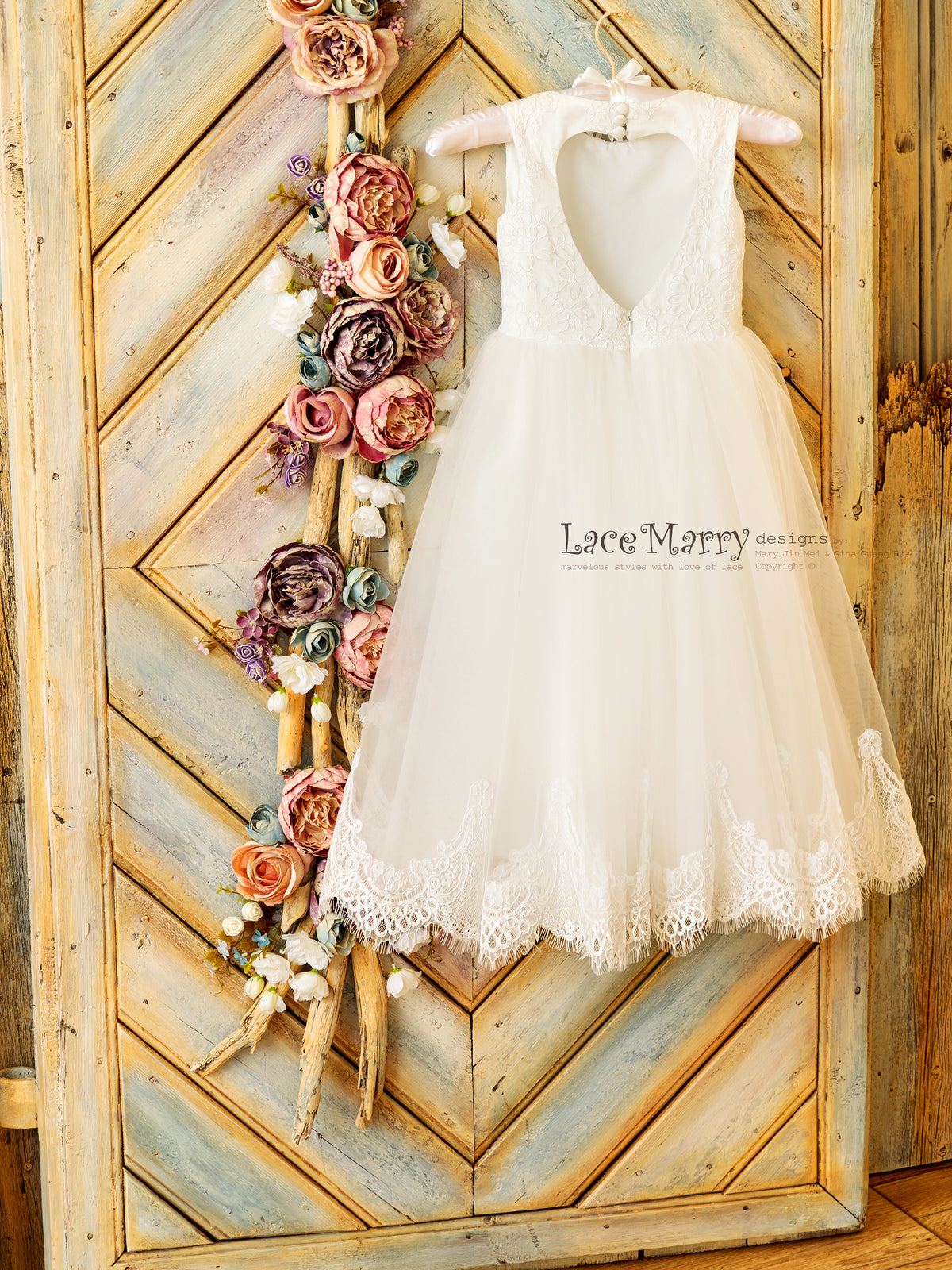  Ivory Long Lace Flower Girl Dresses White Designer