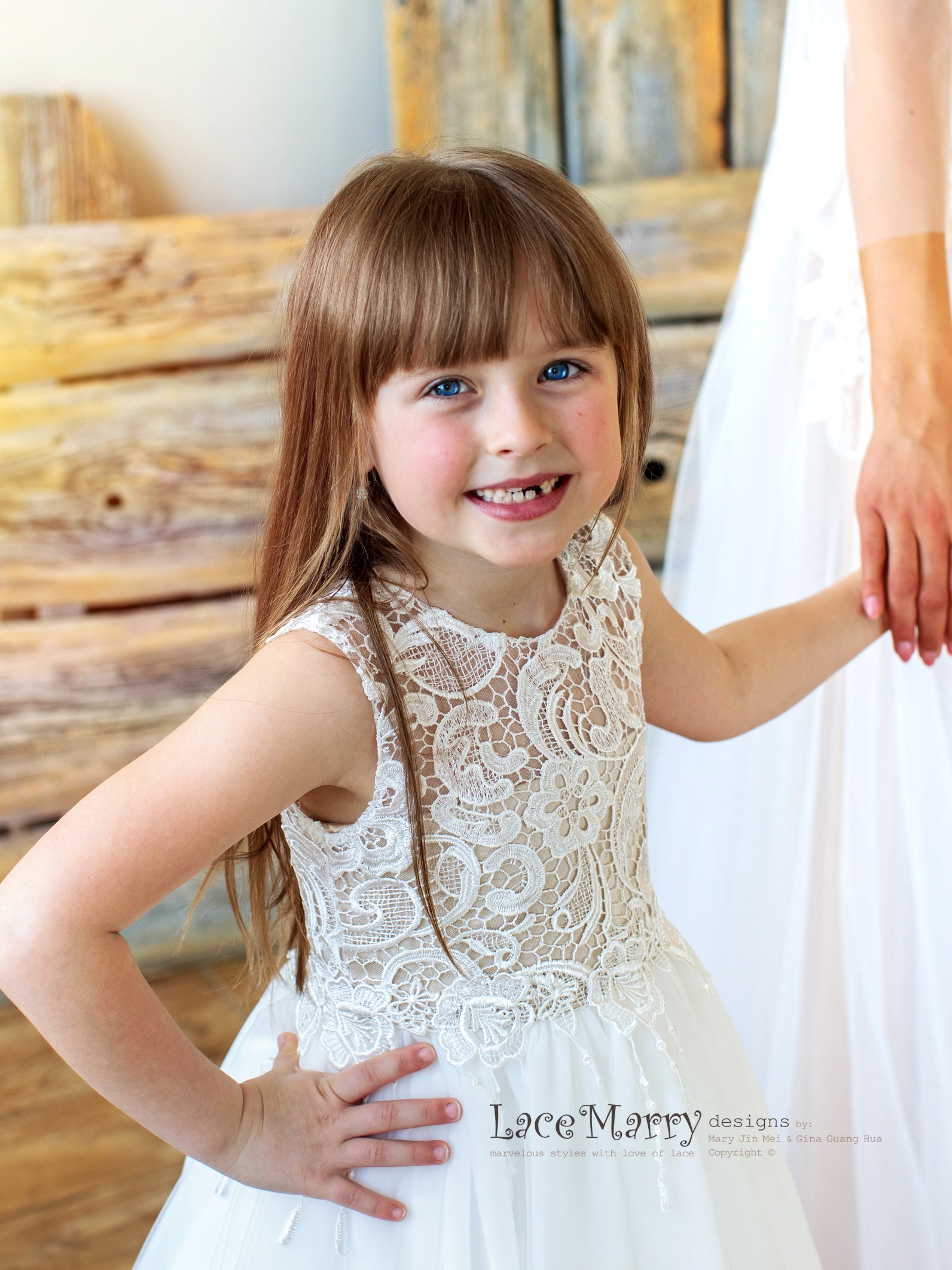 Beautiful Long Sleeves Vintage Lace Flower Girl Dress Kids Wedding Dre –  Siaoryne